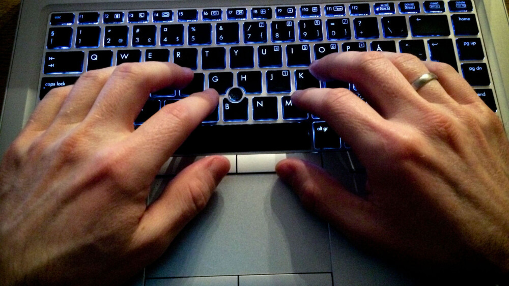 SADISTER: I en ny avhandling, som har fått navnet "Trolls just wanna have fun", legger ikke forskerne fingrene i mellom, men hevder det er en direkte forbindelse mellom trangen til å trolle og trangen til sadisme. SADISTER: I en ny avhandling, som har fått navnet "Trolls just wanna have fun", legger ikke forskerne fingrene i mellom, men hevder det er en direkte forbindelse mellom trangen til å trolle og trangen til sadisme.