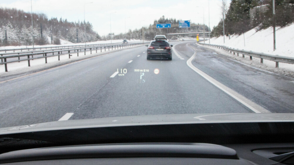HUD-en er unormalt bred i visningen og får plass til mye informasjon, uten å virke dominerende. HUD-en er unormalt bred i visningen og får plass til mye informasjon, uten å virke dominerende.