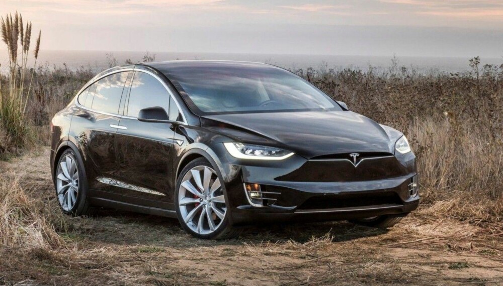 <b>BESTSELGER: </b>Model X er bestselgeren til Tesla i Norge. Selv om prisen fort nærmer seg en million kroner, er dette Norges syvende mest solgte bilmodell så langt i år. <b>BESTSELGER: </b>Model X er bestselgeren til Tesla i Norge. Selv om prisen fort nærmer seg en million kroner, er dette Norges syvende mest solgte bilmodell så langt i år.