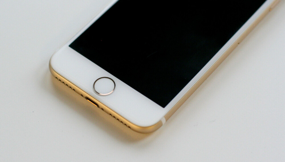 <b>BRA OG BILLIGERE:</b> Med lansering av nye iPhone-modeller følger priskutt på tidligere modeller. iPhone 7 er fremdeles en bra mobil, og koster fra under 1/3 av Apples nåværende flaggskip iPhone XS Max med 512 GB lagringsplass. <b>BRA OG BILLIGERE:</b> Med lansering av nye iPhone-modeller følger priskutt på tidligere modeller. iPhone 7 er fremdeles en bra mobil, og koster fra under 1/3 av Apples nåværende flaggskip iPhone XS Max med 512 GB lagringsplass.