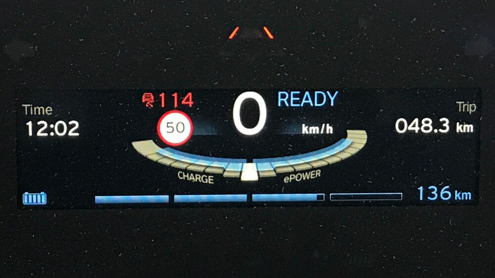 136 + 48 (=184) er ganske langt unna de 224 km bilen oppga ved turen start. Og veldig langt unna 300 km. 136 + 48 (=184) er ganske langt unna de 224 km bilen oppga ved turen start. Og veldig langt unna 300 km.