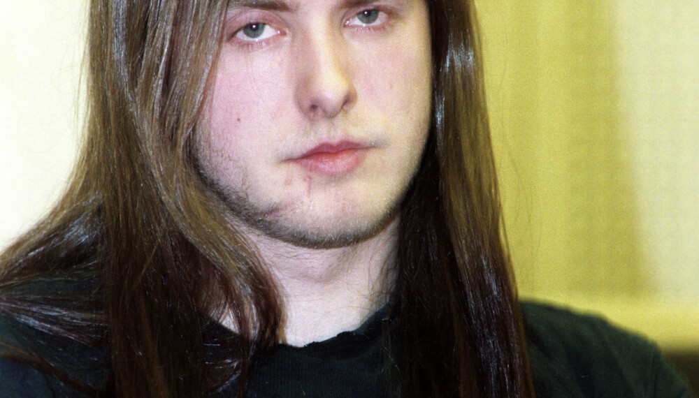 Varg Vikernes (21), eller Kristian som han het, under rettssaken i 1994, der han både var tiltalt for drap og fire kirkebranner. Varg Vikernes (21), eller Kristian som han het, under rettssaken i 1994, der han både var tiltalt for drap og fire kirkebranner.