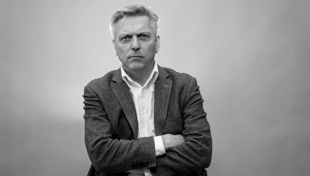 Kjetil Manheim forstår seg ikke på folk i 40-årene som kritiserer 15-åringer som skriver om livet sitt. Kjetil Manheim forstår seg ikke på folk i 40-årene som kritiserer 15-åringer som skriver om livet sitt.