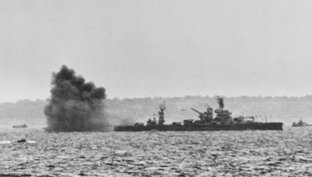 USS ARKANSAS: Like før landgangen bombarderte de allierte Omaha Beach. Skipene traff imidlertid ikke mål. USS ARKANSAS: Like før landgangen bombarderte de allierte Omaha Beach. Skipene traff imidlertid ikke mål.