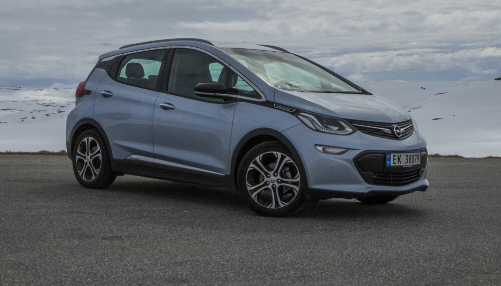 Opel Ampera-e lå an til å bli en braksuksess for Opel. Leveringsproblemer og prisøkning har satt en stopper for det. Opel Ampera-e lå an til å bli en braksuksess for Opel. Leveringsproblemer og prisøkning har satt en stopper for det.