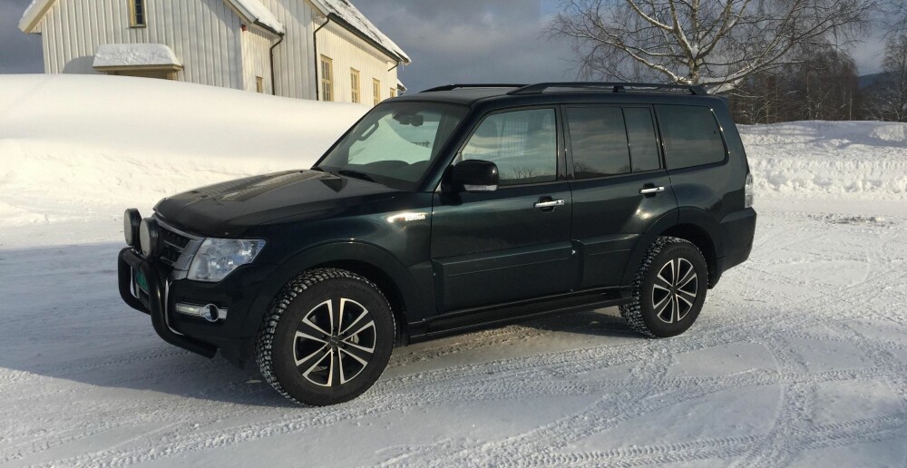 SLUTT: MMC i Japan har produsert sin siste Mitsubishi Pajero for Europa. Det betyr at en populær varebil forsvinner fra utvalget i Norge. SLUTT: MMC i Japan har produsert sin siste Mitsubishi Pajero for Europa. Det betyr at en populær varebil forsvinner fra utvalget i Norge.