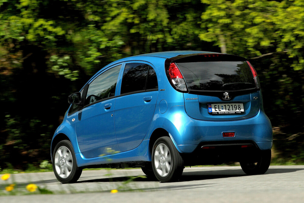BILLIGST: De tre mini-trillingene fra Mitsubishi, Peugeot og Citroen finnes til sammen i rundt 90 eksemplarer som brukt. Priser fra ca. 60 til 160 000 kroner. BILLIGST: De tre mini-trillingene fra Mitsubishi, Peugeot og Citroen finnes til sammen i rundt 90 eksemplarer som brukt. Priser fra ca. 60 til 160 000 kroner.