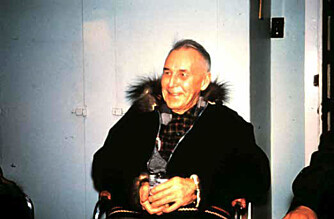 ALENE I VILLMARKA: Hjalmar Dale i Norman Wells vinteren 1960–61. I denne fasen av livet levde han alene i en tømmerhytte i villmarka og var bare i korte perioder innom sivilisasjonen. ALENE I VILLMARKA: Hjalmar Dale i Norman Wells vinteren 1960–61. I denne fasen av livet levde han alene i en tømmerhytte i villmarka og var bare i korte perioder innom sivilisasjonen.