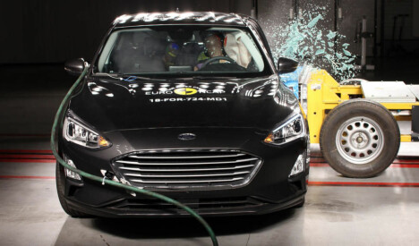 Nye Ford Focus gjør det også bra i den nye krasjtesten. Nye Ford Focus gjør det også bra i den nye krasjtesten.