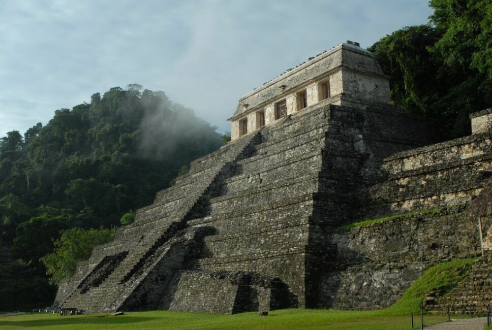 FORSVANT: Maya-kulturen som levde i Mellom-Amerika er av mange historikere og arkeologer ansett som en av de mest utviklede samfunn for sin tid. Nå kan mysteriet FORSVANT: Maya-kulturen som levde i Mellom-Amerika er av mange historikere og arkeologer ansett som en av de mest utviklede samfunn for sin tid. Nå kan mysteriet