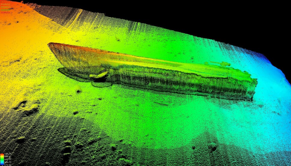 U-864 brakk i to da den ble truffet av HMS Venturer's torpedo. Her er sonarbilde av fremparten. U-864 brakk i to da den ble truffet av HMS Venturer's torpedo. Her er sonarbilde av fremparten.