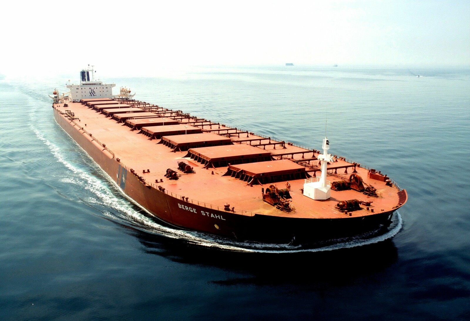 STÅLKJEMPEN: : I dag eies skipet av det Singapore-baserte rederiet Berge Bulk. STÅLKJEMPEN: : I dag eies skipet av det Singapore-baserte rederiet Berge Bulk.