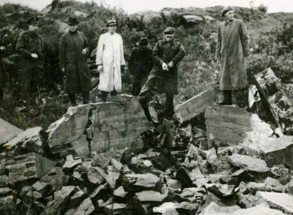 <b>ETTERKRIGSINSPEKSJON:</b>
Bebyggelsen var knust til
pinneved. <b>ETTERKRIGSINSPEKSJON:</b>
Bebyggelsen var knust til
pinneved.