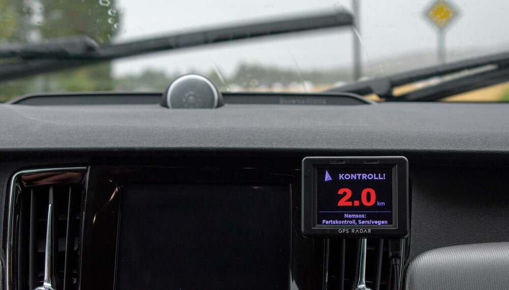 Varsling av kontroller har vi hatt i mange år. Men selskapet bak en en løsningene går nå ett skritt lenger. De gir «botgaranti» dersom en kunde med GPS Radar får fartsbot fordi systemet ikke har varslet i tide. Varsling av kontroller har vi hatt i mange år. Men selskapet bak en en løsningene går nå ett skritt lenger. De gir «botgaranti» dersom en kunde med GPS Radar får fartsbot fordi systemet ikke har varslet i tide.