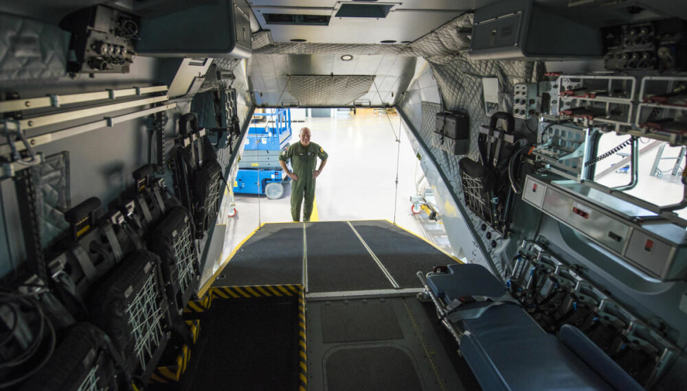 GOD PLASS: Med laste-rampen bak,
får det nye rednings-helikopteret egenskapene
til et lite transportfly. GOD PLASS: Med laste-rampen bak,
får det nye rednings-helikopteret egenskapene
til et lite transportfly.