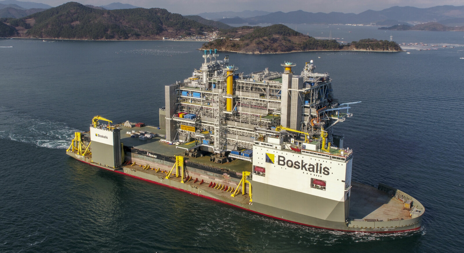 <b>MEGASKIP:</b> BOKA Vanguard lastet med prosessplattformdekket til Johan Sverdrup. Plattformdekket forlot verftet til Samsung Heavy Industries rett før jul. <b>MEGASKIP:</b> BOKA Vanguard lastet med prosessplattformdekket til Johan Sverdrup. Plattformdekket forlot verftet til Samsung Heavy Industries rett før jul.