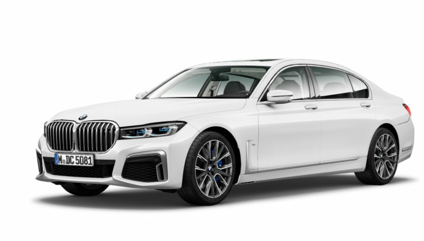 FLAGGSKIP: Bilder av BMW M760Li med facelift er lekket på nett. FLAGGSKIP: Bilder av BMW M760Li med facelift er lekket på nett.