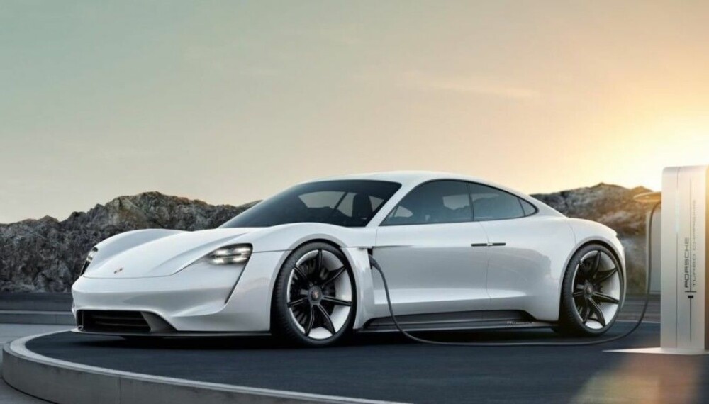 <b>FORSMAK: </b>Konseptbilen Mission E var en forsmak, nå går Porsche Taycan snart i produksjon. <b>FORSMAK: </b>Konseptbilen Mission E var en forsmak, nå går Porsche Taycan snart i produksjon.