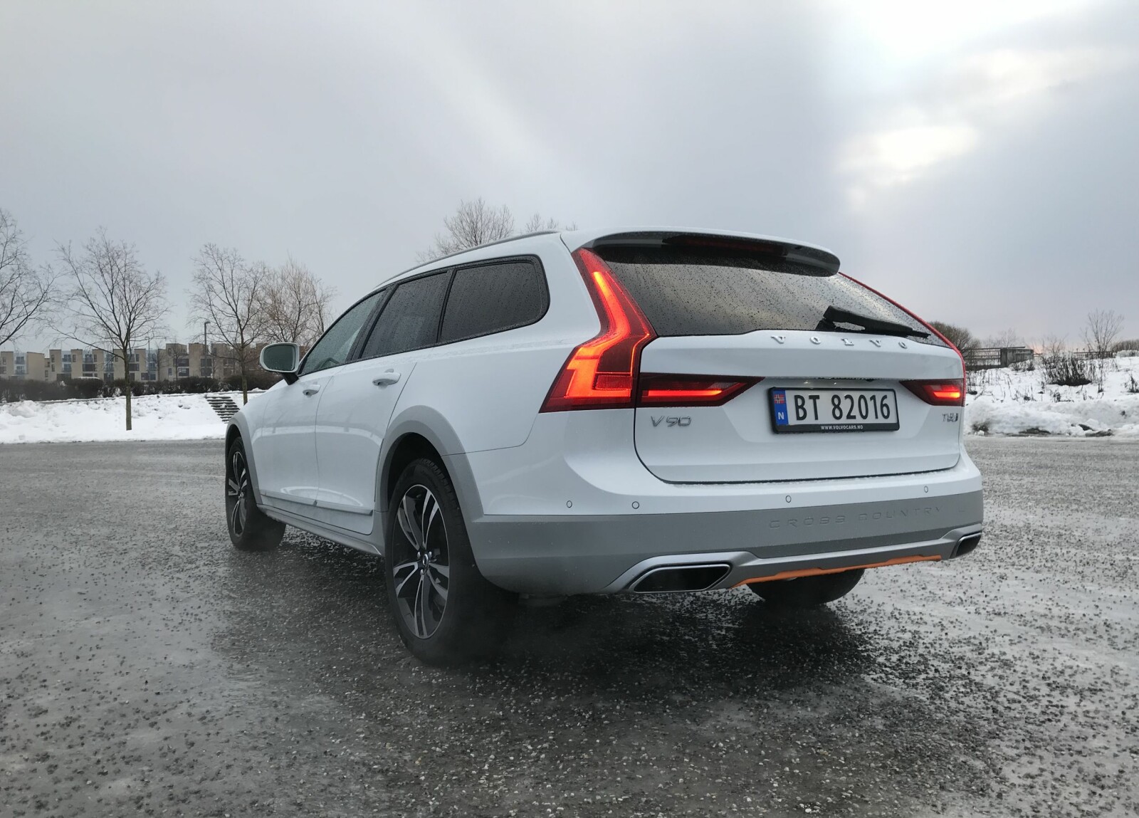 LUKSUSBIL: Cross Country-versjonen er den fineste V90-versjonen. LUKSUSBIL: Cross Country-versjonen er den fineste V90-versjonen.