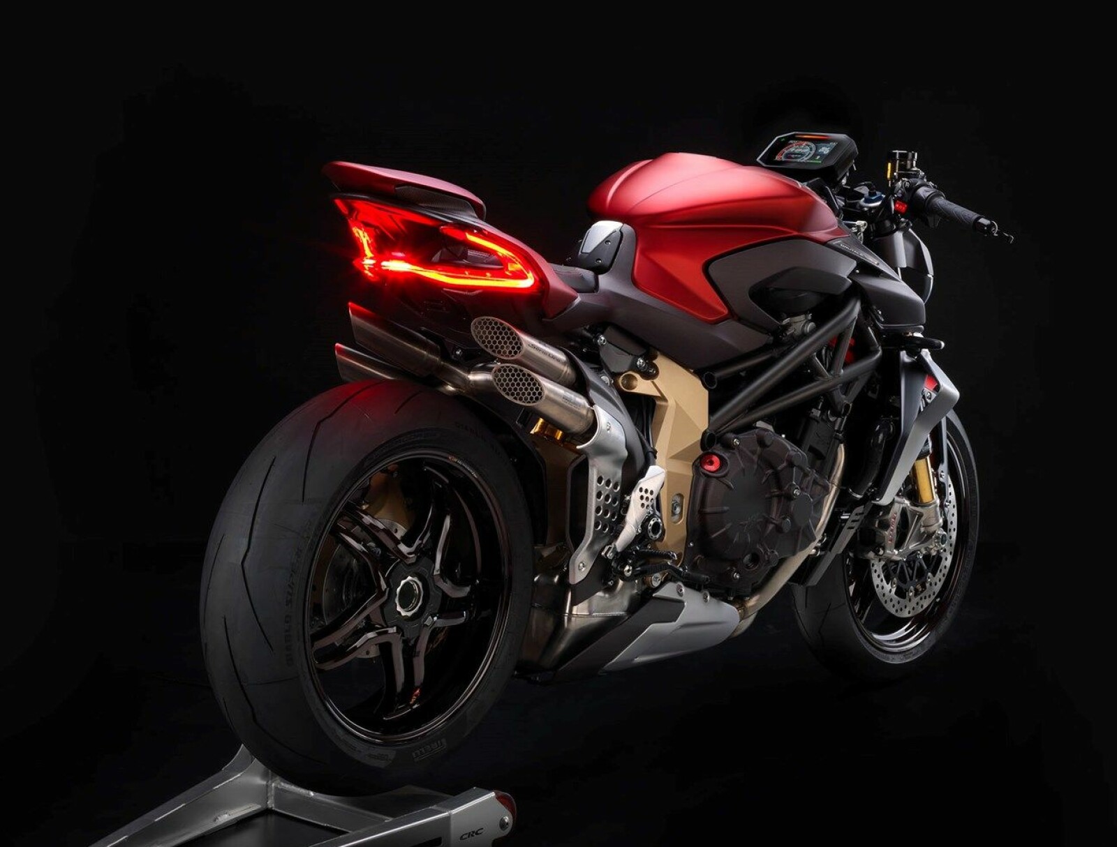 BRUTAL: MV Agusta Brutale 1000 Serie Oro. BRUTAL: MV Agusta Brutale 1000 Serie Oro.