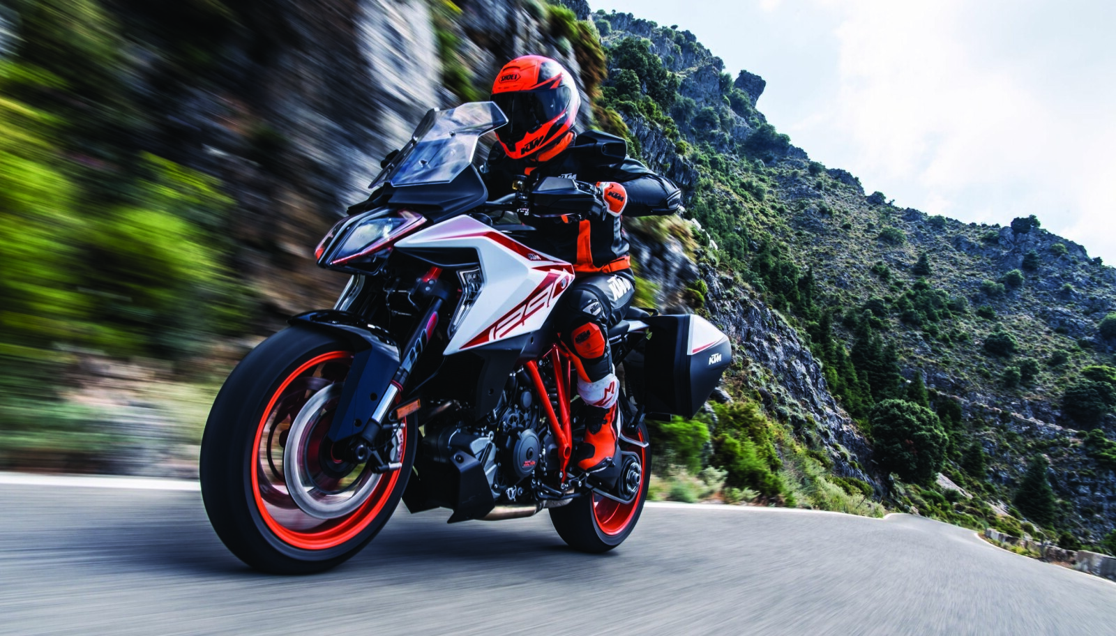 BARSK: KTM 1290 Super Duke GT. BARSK: KTM 1290 Super Duke GT.