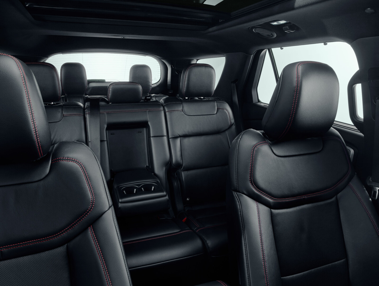 EXPLORER: Ford Explorer ladbar hybrid. EXPLORER: Ford Explorer ladbar hybrid.