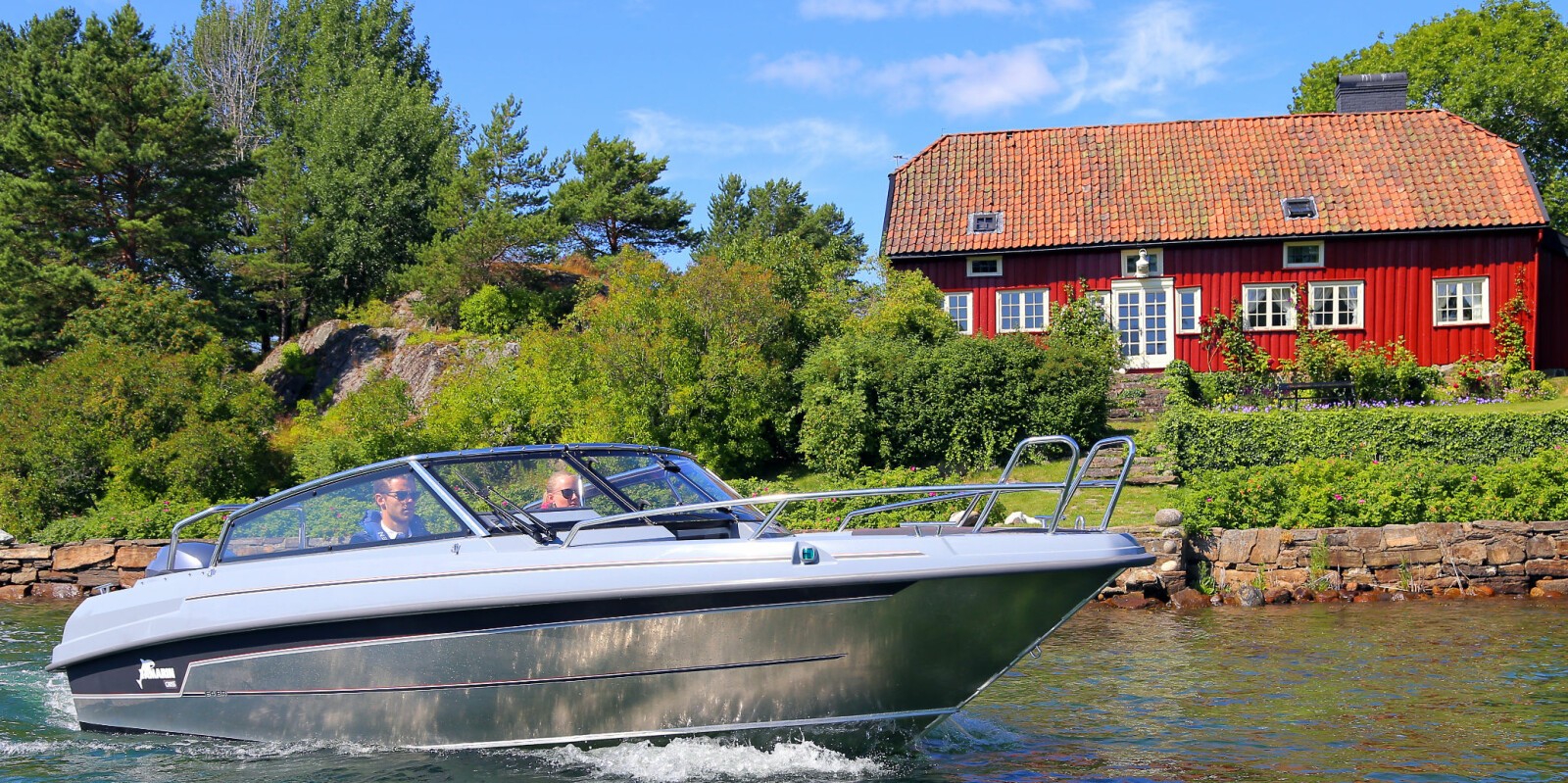 <b>GODT BÅTVALG:</b> Vi hjelper deg å finne riktig båttype til de gode dagene på sjøen. Her en Yamarin Cross 64 BR <b>GODT BÅTVALG:</b> Vi hjelper deg å finne riktig båttype til de gode dagene på sjøen. Her en Yamarin Cross 64 BR
