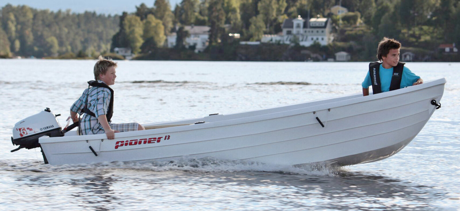 <b>BÅTGLEDEN BEGYNNER HER:</b> En enkel landstedsbåt med liten motor er et fint sted å starte. <b>BÅTGLEDEN BEGYNNER HER:</b> En enkel landstedsbåt med liten motor er et fint sted å starte.