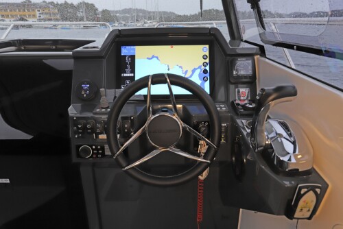 <b>KONTROLLSENTER:</b> Vi kan godt se for oss mange dager bak dette styrekonsollet. <b>KONTROLLSENTER:</b> Vi kan godt se for oss mange dager bak dette styrekonsollet.
