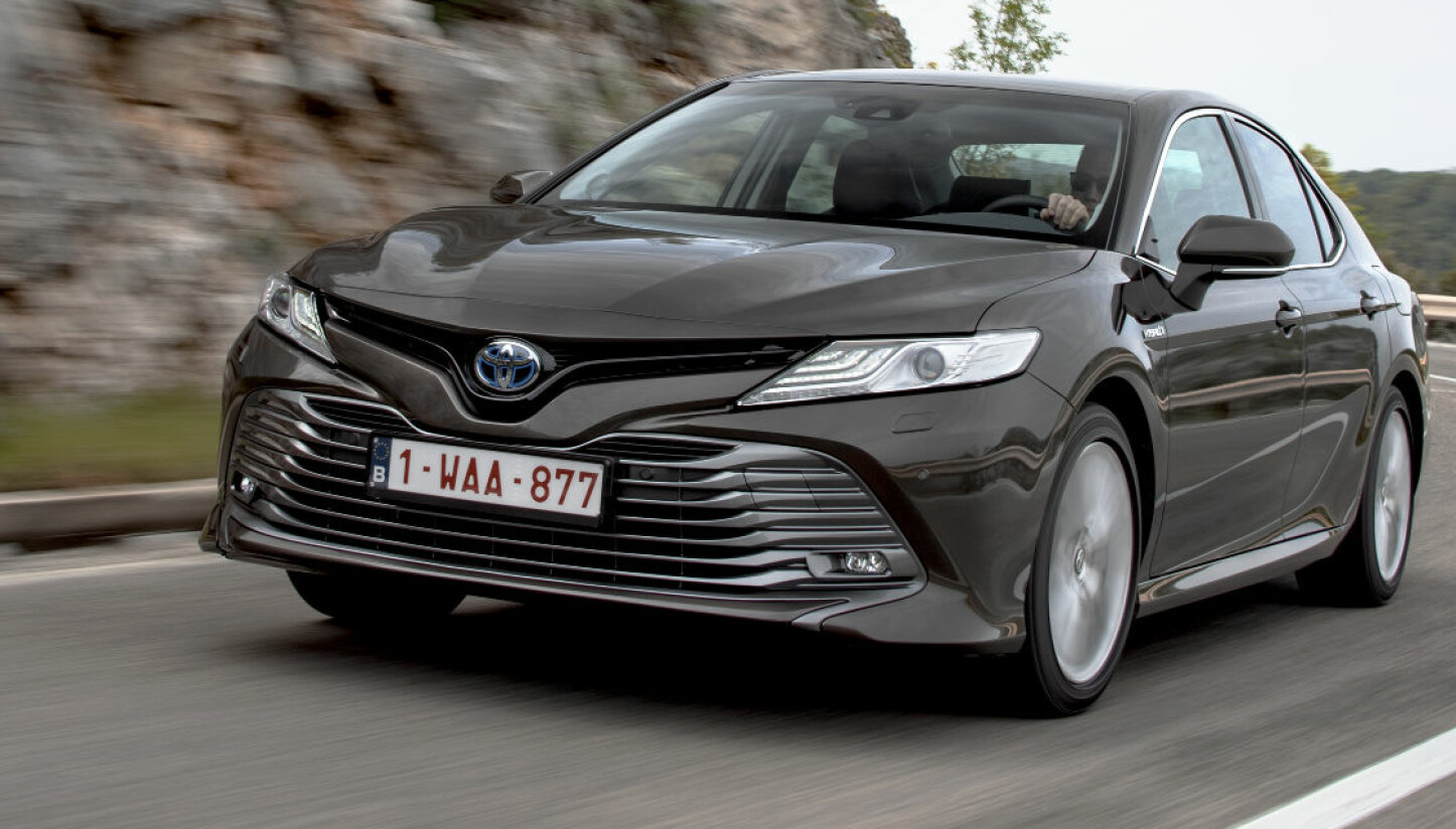 <b>TOYOTA CAMRY:</b> I mai kommer Toyota Camry tilbake til Norge som selvladende hybrid. <b>TOYOTA CAMRY:</b> I mai kommer Toyota Camry tilbake til Norge som selvladende hybrid.
