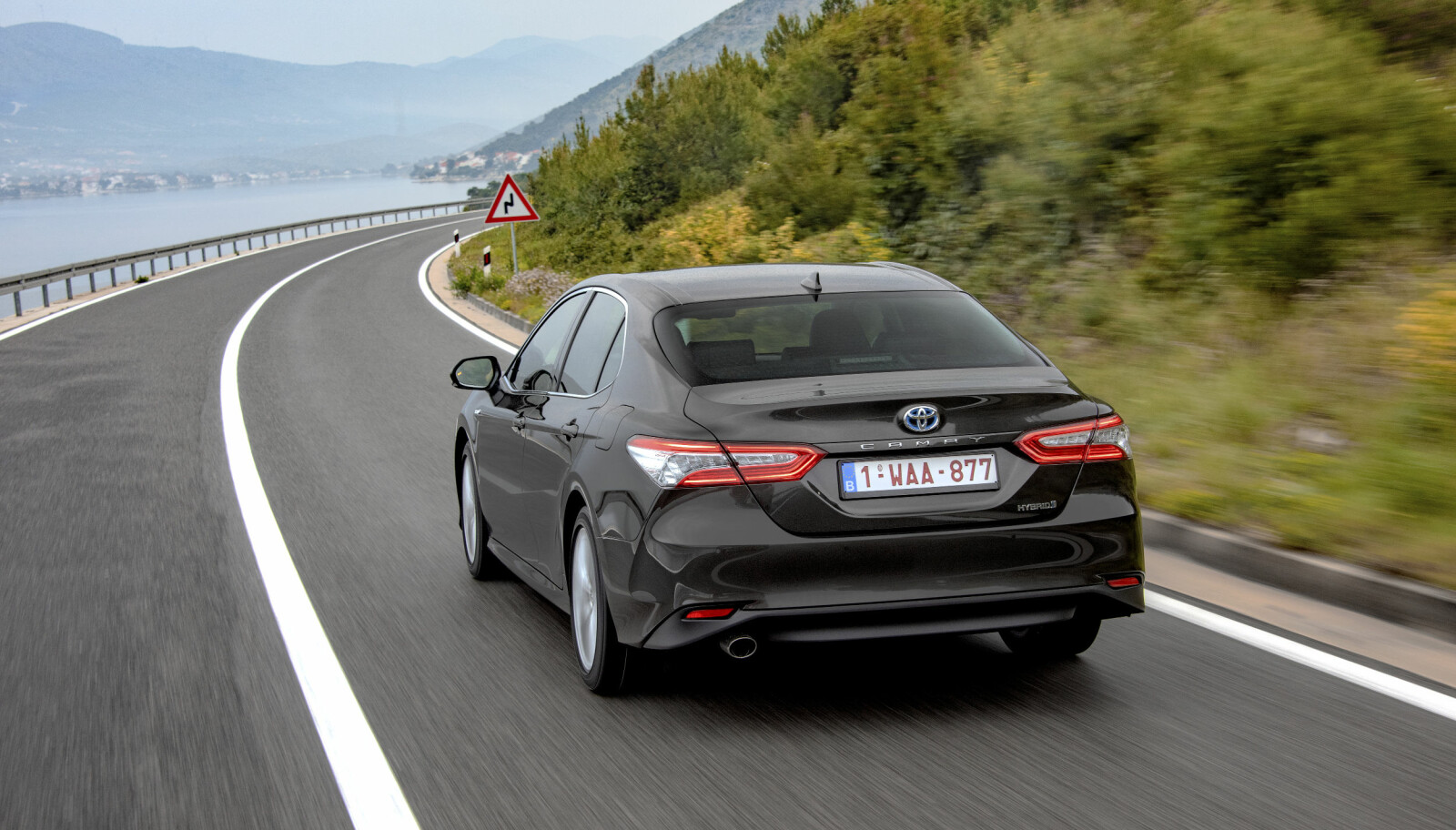 <b>KOMFORT:</b> Camry Hybrid er en komfortabel og lettkjørt bil. <b>KOMFORT:</b> Camry Hybrid er en komfortabel og lettkjørt bil.