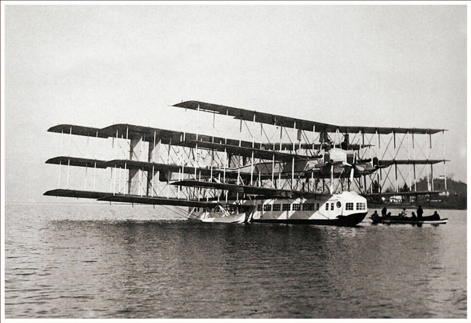 <b>NUMMER 10:</b> Caproni Ca. 60 Transaereo kollapset på sin andre tur. <b>NUMMER 10:</b> Caproni Ca. 60 Transaereo kollapset på sin andre tur.