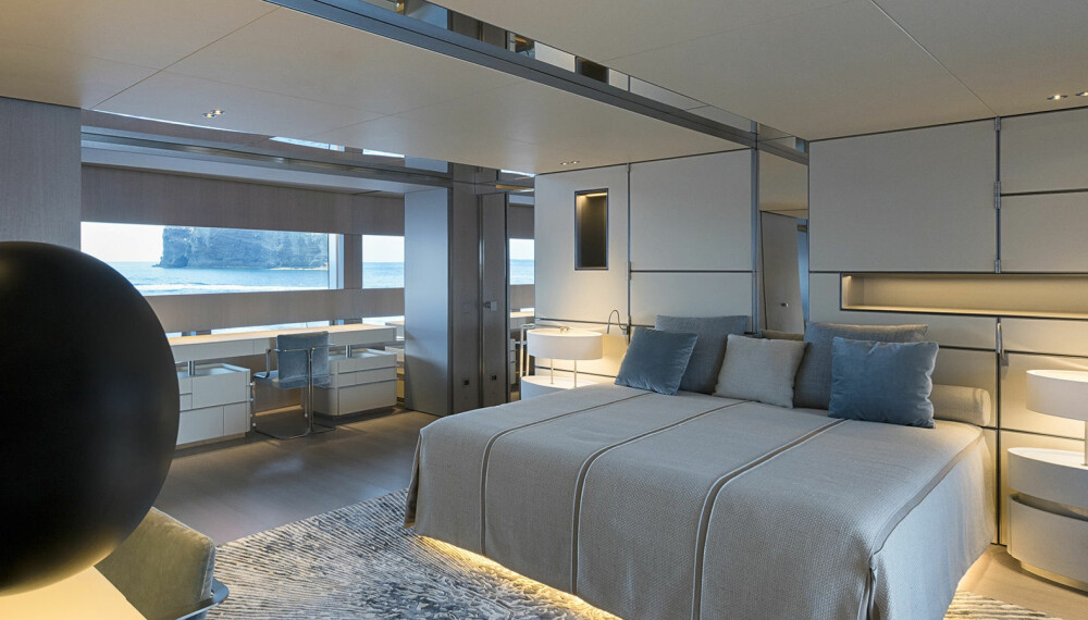 <b>VAKKERT: </b>Som vanlig lite å utsette på design og materialer i en superyacht. <b>VAKKERT: </b>Som vanlig lite å utsette på design og materialer i en superyacht.