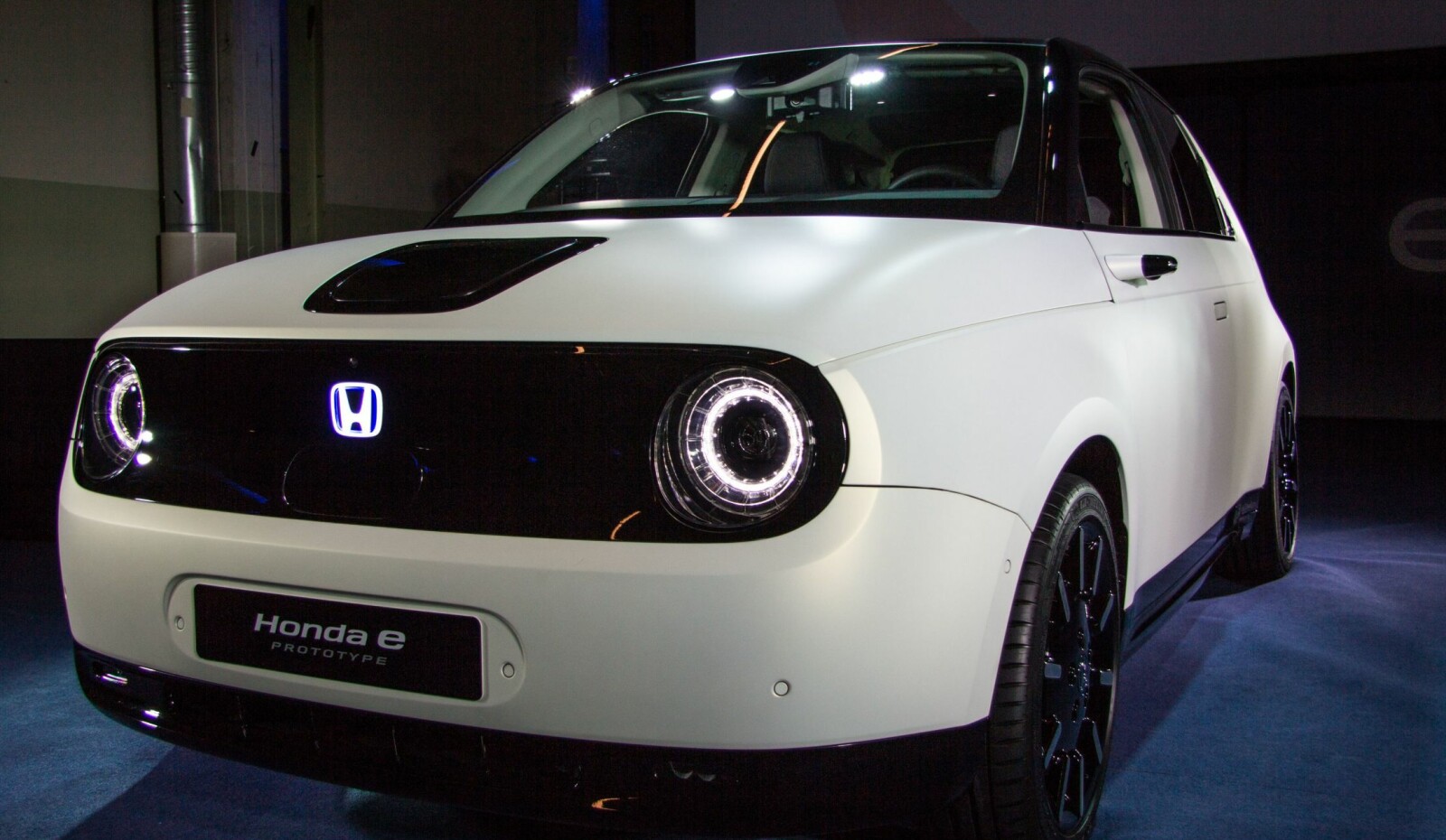 <b><span class="BOLD"><strong>VIKTIG ELBIL: </strong></span></b>Honda e blir Hondas første rene elbil. Nå vises den frem i Norge<b><span class="BOLD"><strong>.</strong></span></b> <b><span class="BOLD"><strong>VIKTIG ELBIL: </strong></span></b>Honda e blir Hondas første rene elbil. Nå vises den frem i Norge<b><span class="BOLD"><strong>.</strong></span></b>