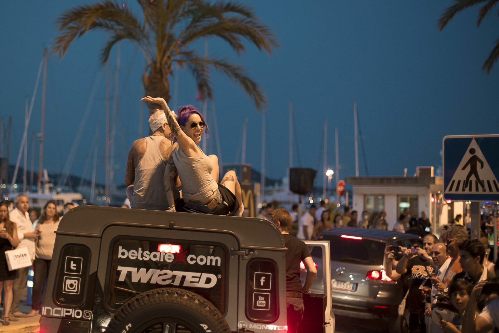<b>TJO-HEI:</b> I Gumball 3000 Rally er partyfaktoren skyhøy. <b>TJO-HEI:</b> I Gumball 3000 Rally er partyfaktoren skyhøy.