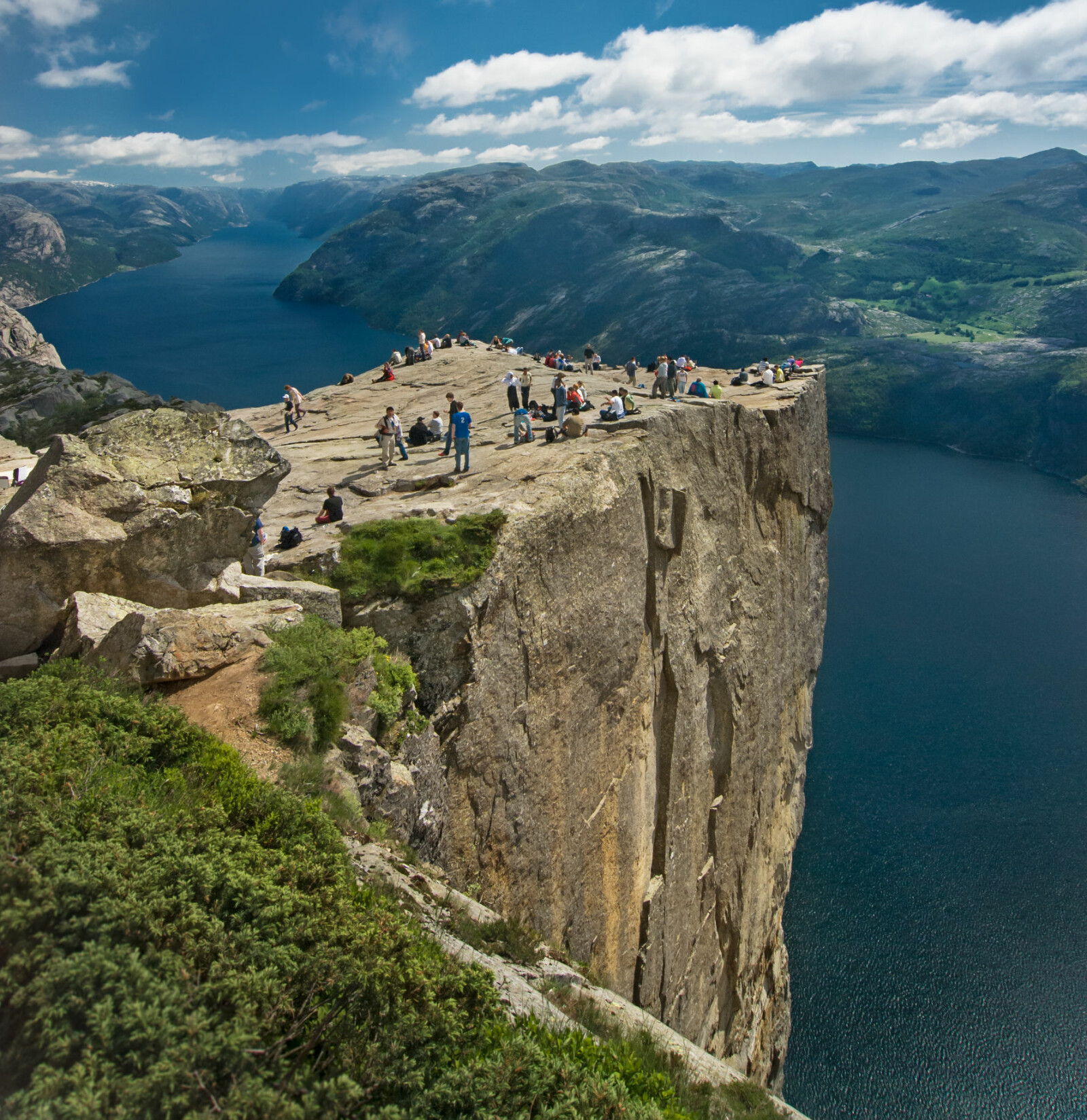 <b>PREIKESTOLEN:</b> Ikonisk topptur i Rogaland som er mest berømt internasjonalt av alle toppturer i Norge. <b>PREIKESTOLEN:</b> Ikonisk topptur i Rogaland som er mest berømt internasjonalt av alle toppturer i Norge.