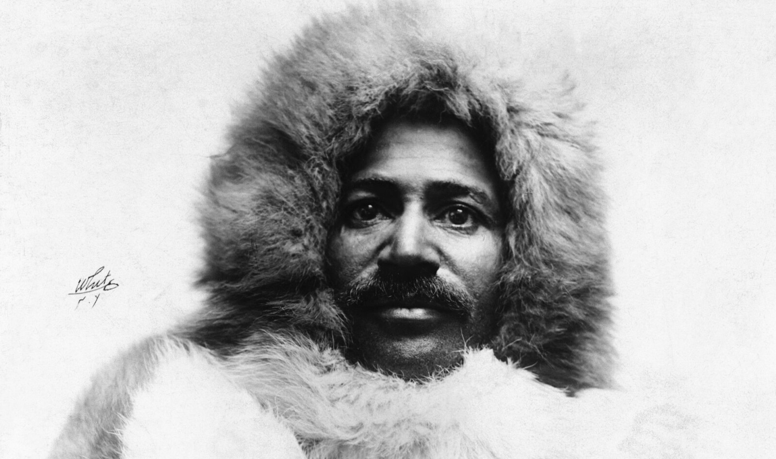 <b>POLARPIONER:</b> Matthew Henson (1866–1955) satte sine fotspor på Nordpolen, eller like i nærheten, i 1909. Det var mange som undret seg over hva en sort mann hadde i isødet å gjøre. <b>POLARPIONER:</b> Matthew Henson (1866–1955) satte sine fotspor på Nordpolen, eller like i nærheten, i 1909. Det var mange som undret seg over hva en sort mann hadde i isødet å gjøre.