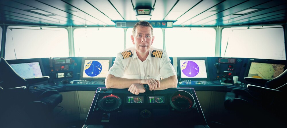 <b>KAPTEIN:</b> Kai Albrigtsen (54) blir sjefen på MS «Roald Amundsen». Han har jobbet <br/>37 år i Hurtigruten og startet som byssegutt. Og Albrigtsen <br/>er fra Stokmarknes, arnestedet til Hurtigruten. <b>KAPTEIN:</b> Kai Albrigtsen (54) blir sjefen på MS «Roald Amundsen». Han har jobbet <br/>37 år i Hurtigruten og startet som byssegutt. Og Albrigtsen <br/>er fra Stokmarknes, arnestedet til Hurtigruten.