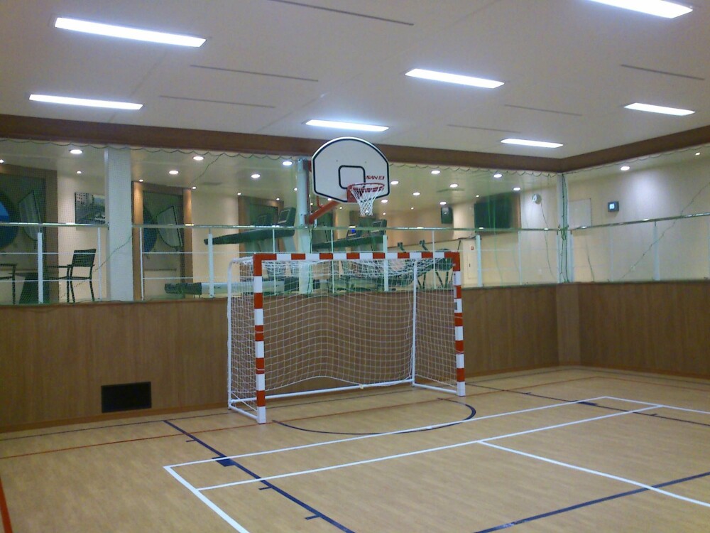 <b>TRENING:</b> Skipene har egen gymsal om bord. <b>TRENING:</b> Skipene har egen gymsal om bord.