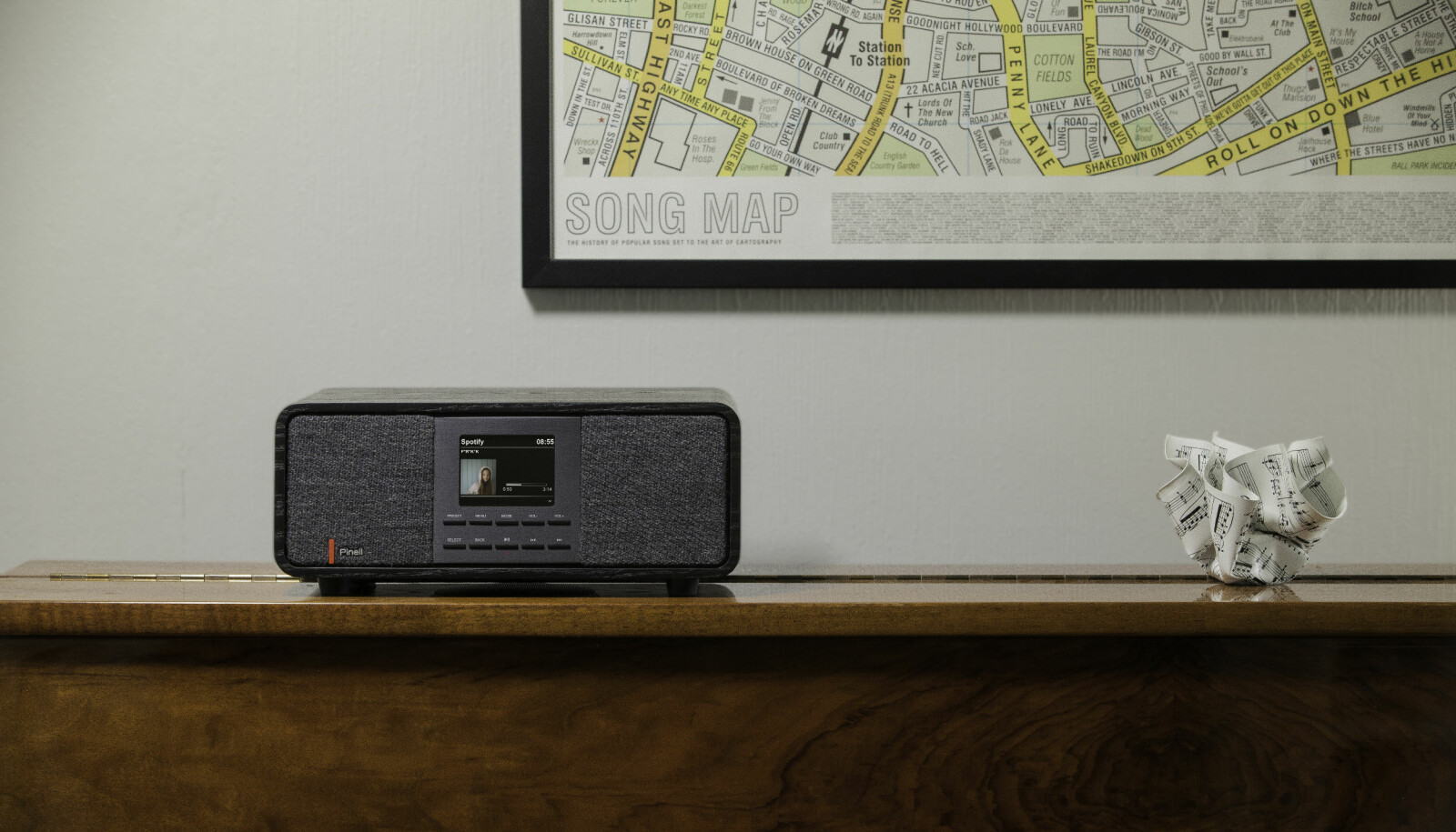 <b>PYNTER OPP: </b>Pinell Supersound 501 er mer av et møbel enn for eksempel de hvite eller sorte boksene fra Sonos. <b>PYNTER OPP: </b>Pinell Supersound 501 er mer av et møbel enn for eksempel de hvite eller sorte boksene fra Sonos.