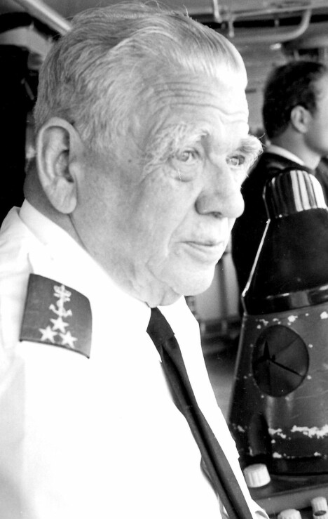 <b>SJEF FOR NORD-NORGE:</b> I fredstid ble viseadmiral Storheill sjef i Sjøforsvaret med ansvar for Nord-Norge. <b>SJEF FOR NORD-NORGE:</b> I fredstid ble viseadmiral Storheill sjef i Sjøforsvaret med ansvar for Nord-Norge.