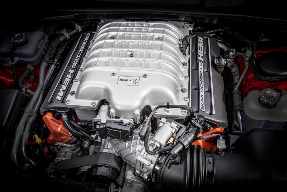 <b>BIG BLOCK:</b> 6,2-liters HEMI-V8. <b>BIG BLOCK:</b> 6,2-liters HEMI-V8.