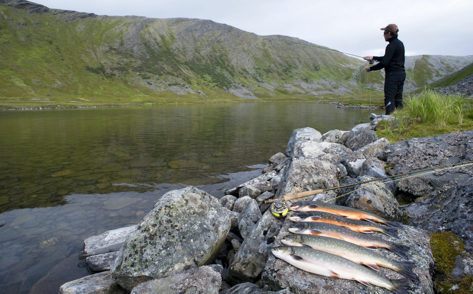 <b>FRUSTRERENDE:</b> Hva er mer frustrerende enn å være på fisketur sammen med en kompis som alltid får mer fisk ...? <b>FRUSTRERENDE:</b> Hva er mer frustrerende enn å være på fisketur sammen med en kompis som alltid får mer fisk ...?
