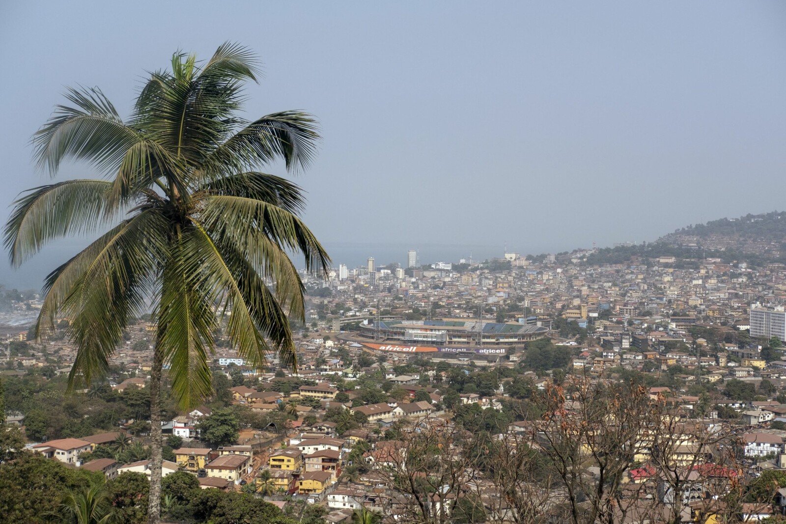 <b>FREETOWN:</b> Freetown er omringet fjell som gir god utsikt over byen. <b>FREETOWN:</b> Freetown er omringet fjell som gir god utsikt over byen.