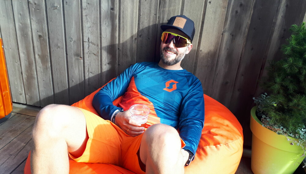 <b>AFTER BIKE: </b>Bjørn Kristian fant en sakkosekk som matchet antrekket på afterbiken. <b>AFTER BIKE: </b>Bjørn Kristian fant en sakkosekk som matchet antrekket på afterbiken.