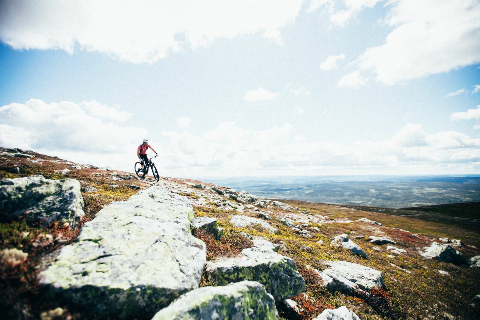 <b>SKARPE STEINER:</b> Reserveslange er obligatorisk på Trysilfjellet. Noen av steinene er som kniver. <b>SKARPE STEINER:</b> Reserveslange er obligatorisk på Trysilfjellet. Noen av steinene er som kniver.