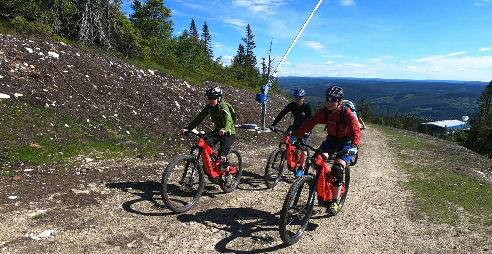 <b>LEKENT:</b> I motbakkene opp til toppen Trysilfjellet kommer elsykkelen til sin rett. <b>LEKENT:</b> I motbakkene opp til toppen Trysilfjellet kommer elsykkelen til sin rett.