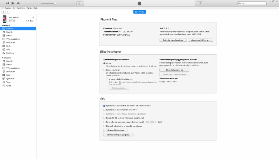 <b>SIKKERHETSKOPI VIA ITUNES:</b> Du kan fortsatt sikkerhetskopiere iPhone til iTunes på en lokal PC/Mac. Det er gratis, men ikke like sikkert som å bruke iCloud. <b>SIKKERHETSKOPI VIA ITUNES:</b> Du kan fortsatt sikkerhetskopiere iPhone til iTunes på en lokal PC/Mac. Det er gratis, men ikke like sikkert som å bruke iCloud.
