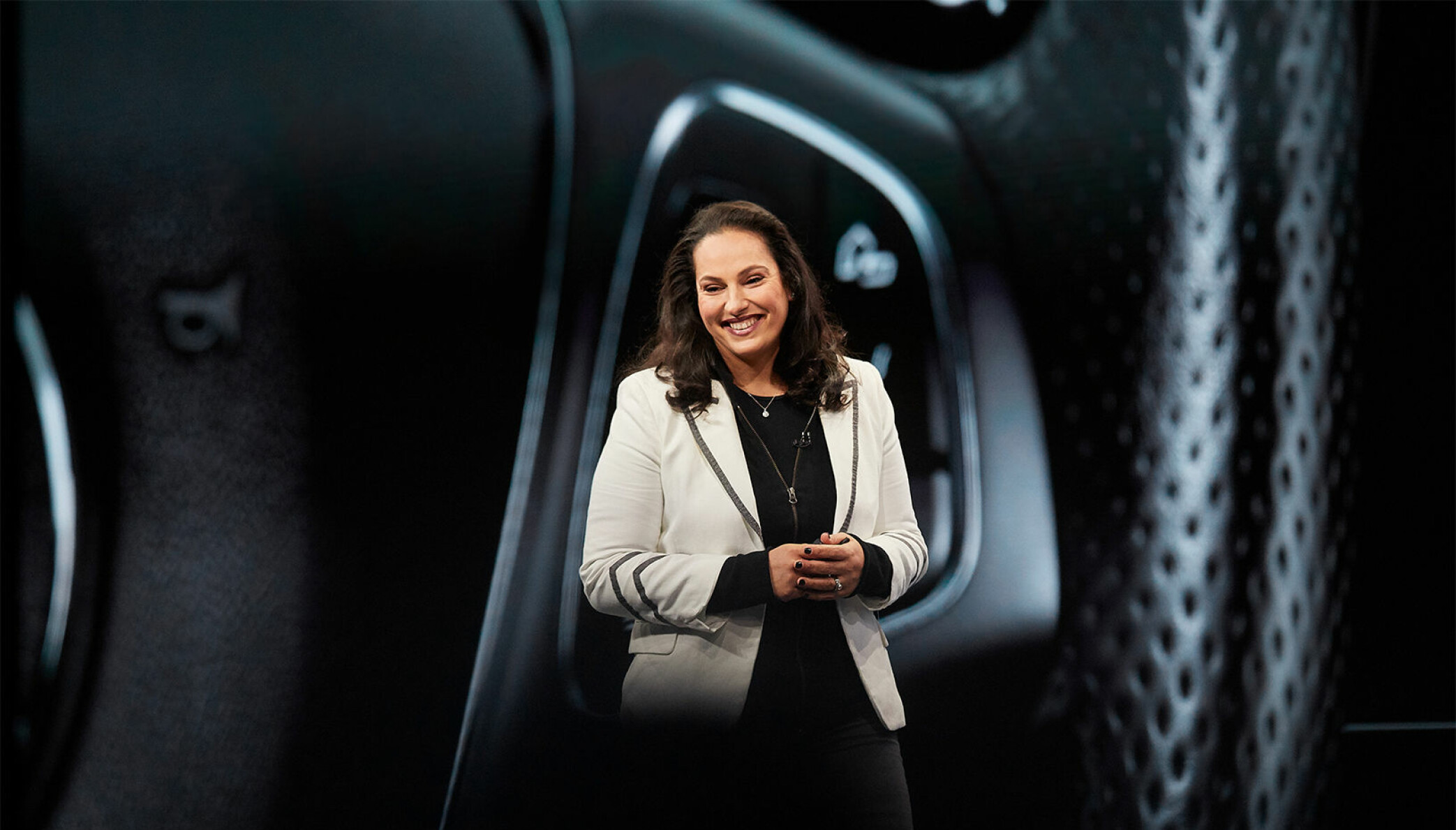 <b>APPLE CARPLAY:</b> På Apples utviklerkonferanse i juni, WWDC, presenterte Stacey Lysik den nye CarPlay-oppdateringen med et nytt dashbord i iOS 13. <b>APPLE CARPLAY:</b> På Apples utviklerkonferanse i juni, WWDC, presenterte Stacey Lysik den nye CarPlay-oppdateringen med et nytt dashbord i iOS 13.