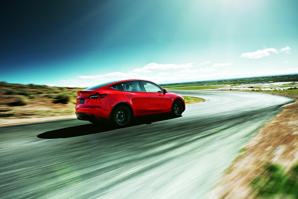 <b>TESLA MODEL Y:</b> Denne får du med AP, CCS og den har frunk. <b>TESLA MODEL Y:</b> Denne får du med AP, CCS og den har frunk.